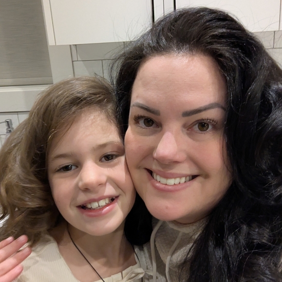 Meet your Posher, Ashley - Picture 1 of 4